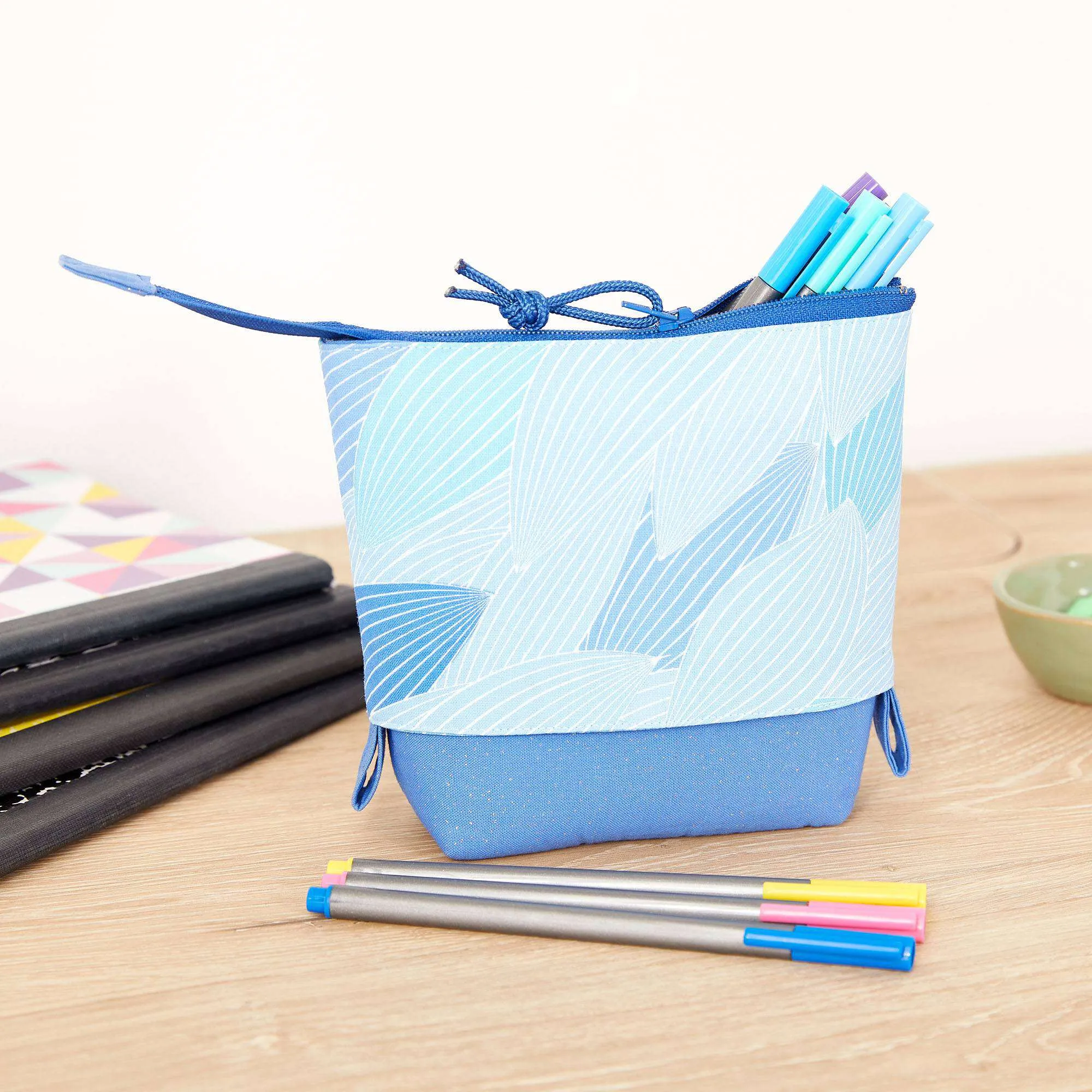 Coats & Clark Sewing Pop Up Zippered Pencil Case